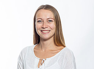 Mitarbeiterin Julia Burkhardt